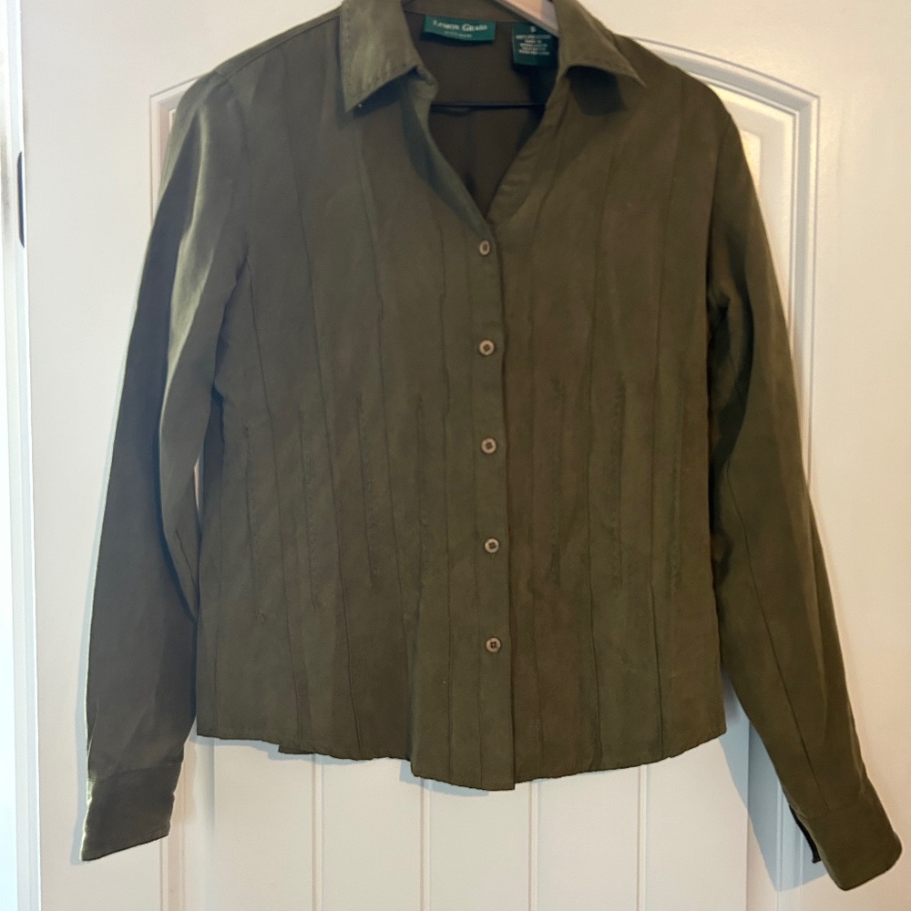 Women’s Button Up Shirt